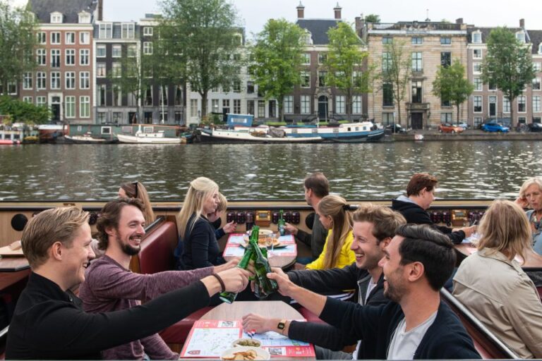 Evening Canal Cruise with Pizza and Drinks